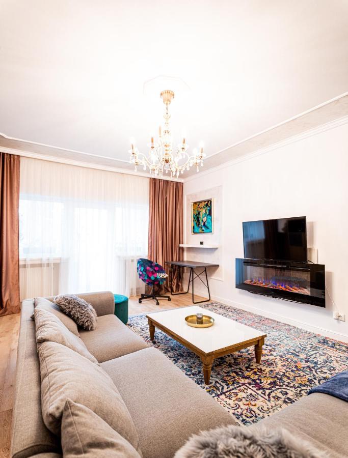 The Artist - Ultracentral Designer Apartment Бухарест Экстерьер фото